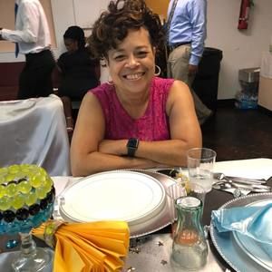 Meet your Posher, Fay